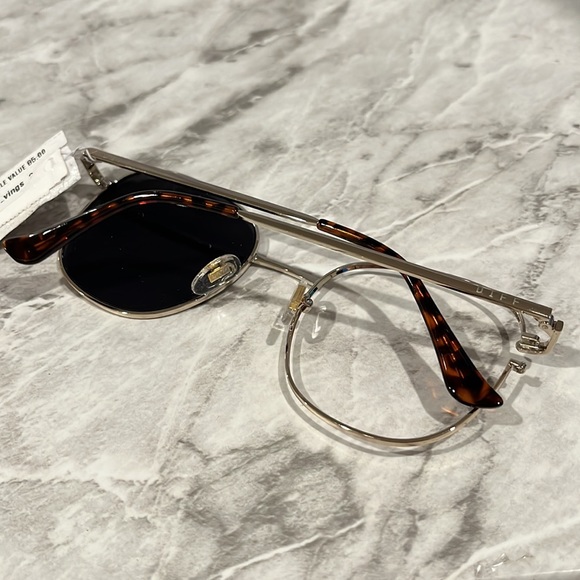 Diff eyewear gold tone frame Logan sunglasses - Picture 3 of 4